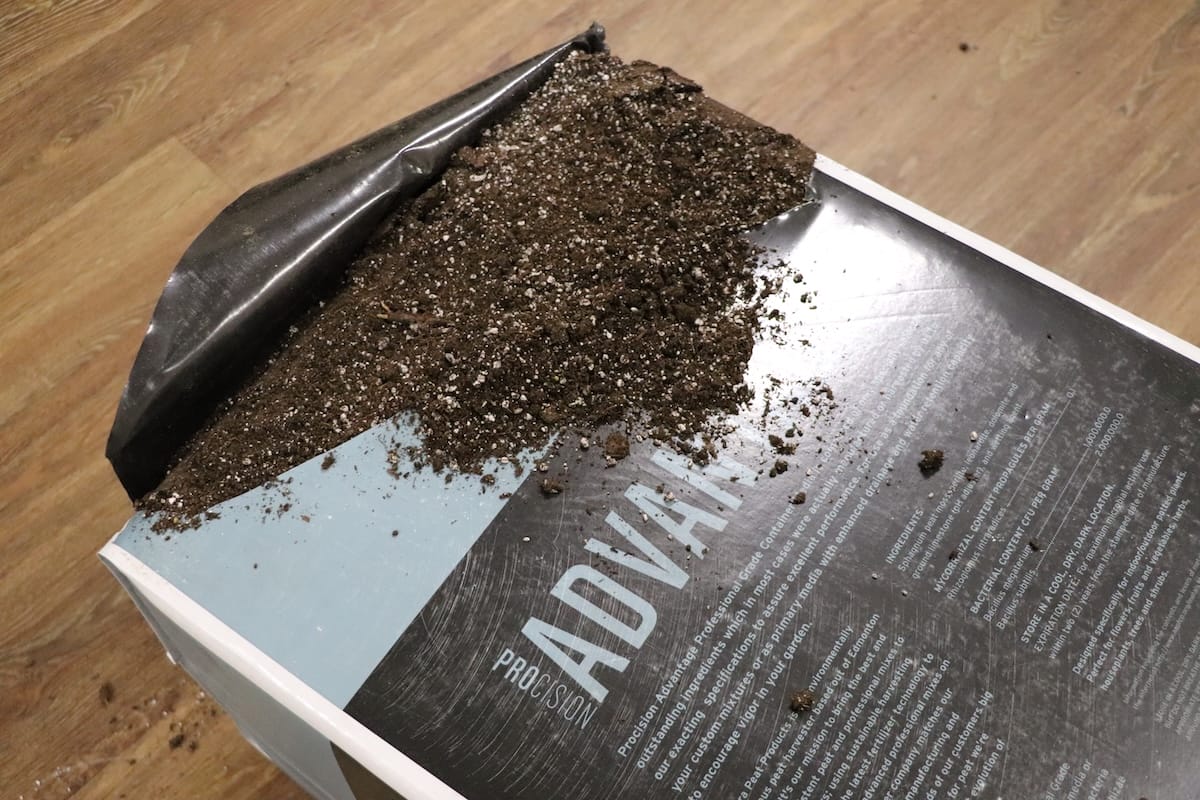 Bag of Aurora Peat Procision Advantage professional potting mix, showcasing premium quality peat moss for cannabis growers and other plant applications.